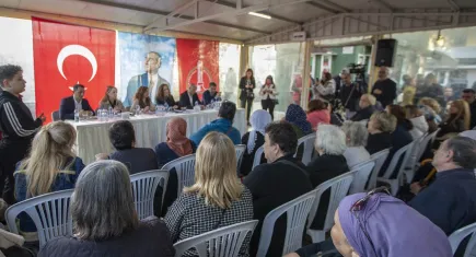 Karşıyaka’da katılımcı yönetim buluşmaları: Başkan Yıldız Ünsal, Fikri Altay Mahallesi’nde 
