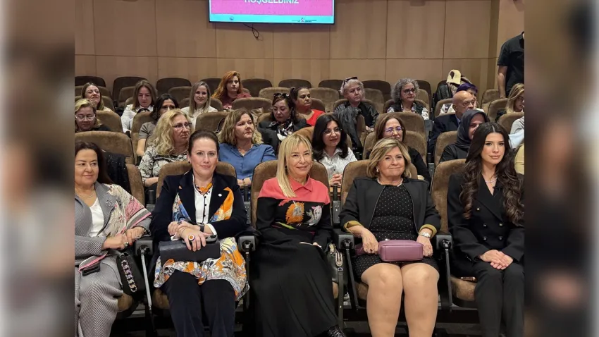 TOBB kadın girişimcileri İzmir'de buluştu: Güç birlikleri ticareti geliştirir haberinin görseli