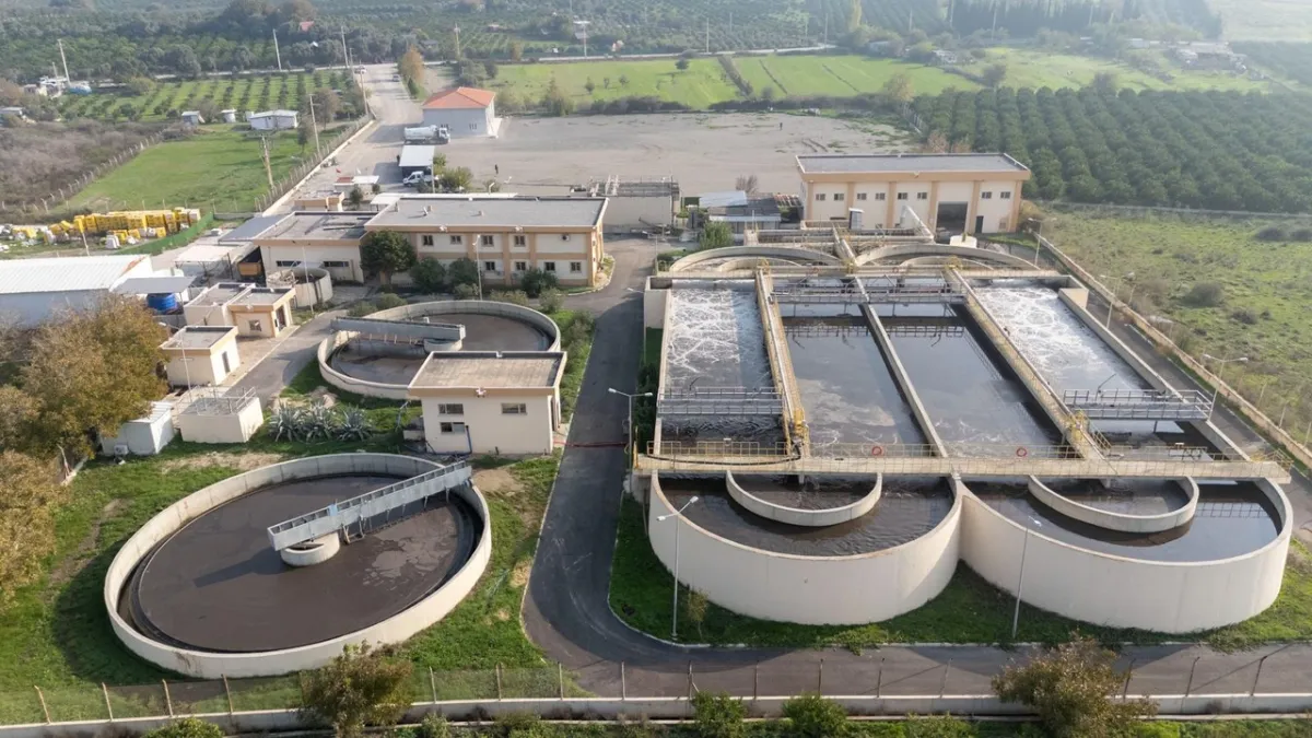 Akarca Koyu artık güvende: İZSU’dan 100 milyon liralık dev hamle haberinin görseli