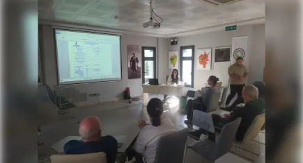 Selçuk’ta üreticiye toprak analizi eğitimi