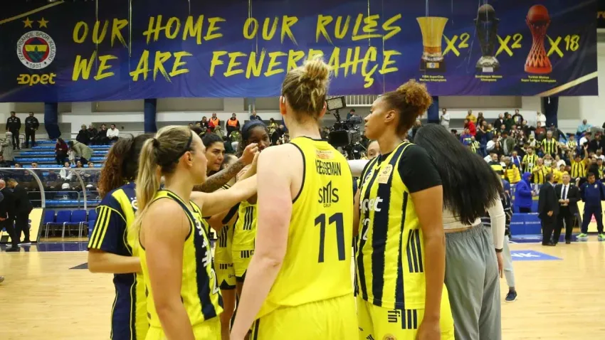 Fenerbahçe Opet, Beşiktaş BOA'ya fark attı haberinin görseli