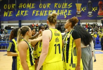 Fenerbahçe Opet, Beşiktaş BOA'ya fark attı