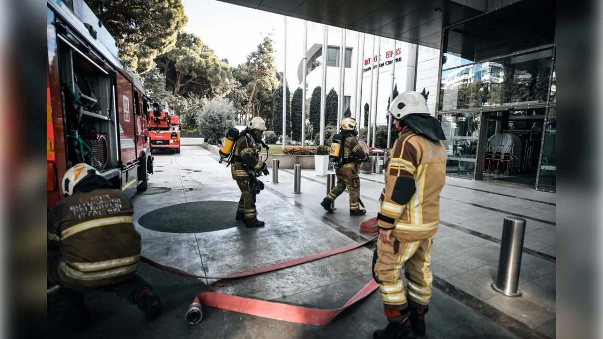 İtfaiyeden Swissotel’de nefes kesen tatbikat haberinin görseli