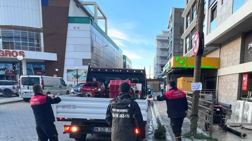 Karaburun’da şiddetli sağanak:  İZSU’dan hızlı müdahale