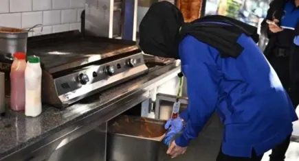 Kilolarca çürük tavuk eti ele geçirildi