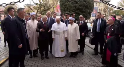 Papa 14’üncü Leo Sultanahmet Camii’ni ziyaret etti