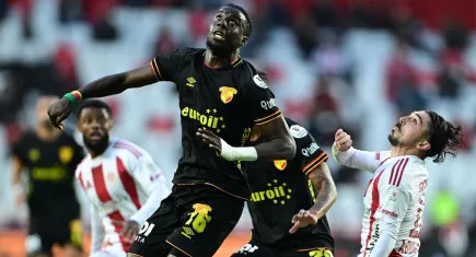 Antalyaspor, Göztepe karşısında soyunma odasına önde gitti