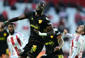 Antalyaspor, Göztepe karşısında soyunma odasına önde gitti