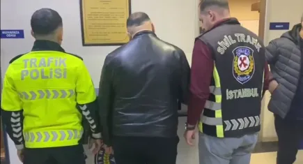 Bakan Yerlikaya duyurdu: Sancaktepe'de ters yönden gelip motosiklet sürücüsüne saldıran şüpheliler yakalandı