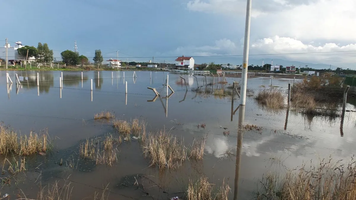 Balıkesir’de sağanak yazlıkları vurdu haberinin görseli