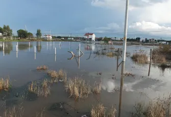Balıkesir’de sağanak yazlıkları vurdu