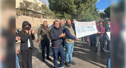 Buca'da çöp eylemleri devam ediyor