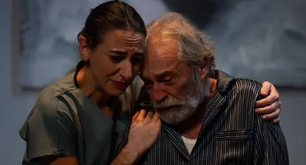 Haluk Bilginer ‘Baba’ oyunu ile İzmir’e geliyor