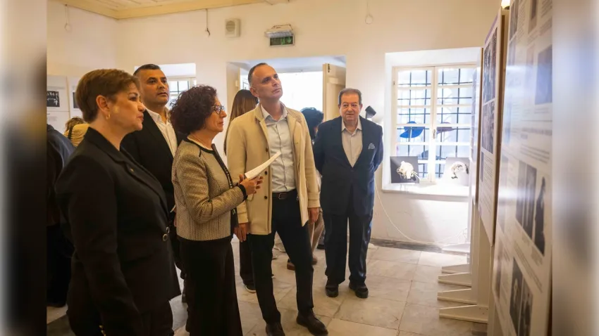 İzmir’de Kadın Şapka Geleneği Sergisi Açıldı