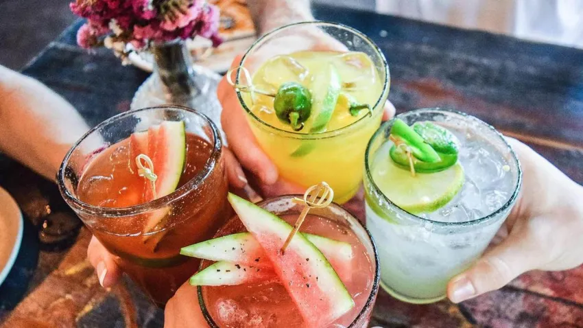 İzmir Sosyal Sanathane’den uygulamalı Kokteyl Atölyesi haberinin görseli