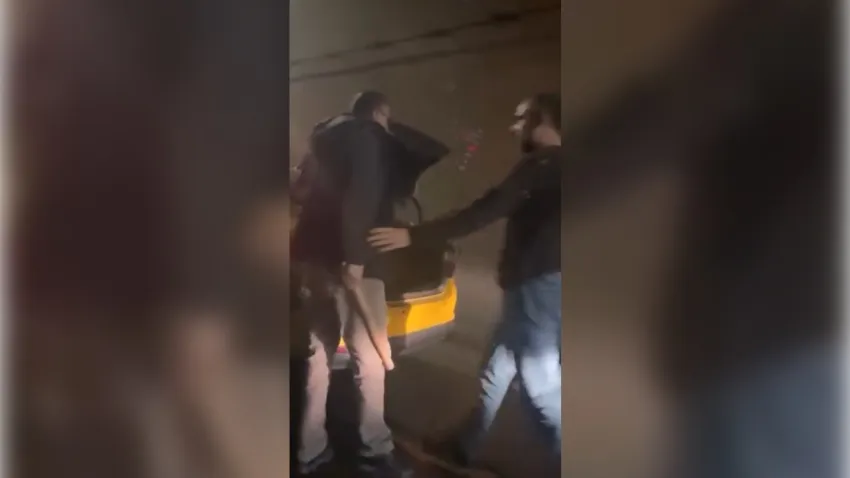 Kağıthane’de motosikletliye sopayla saldırı: Taksici gözaltında haberinin görseli