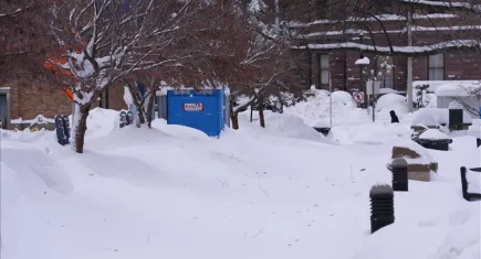 Kar ve fırtına sebebiyle 2 bin 500 uçuş iptal edildi