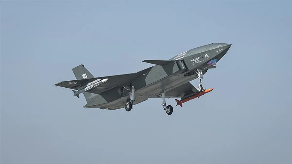 KIZILELMA’dan Havacılık Tarihine Geçen İlk: Jet Motorlu Hedefe Görüş Ötesi Vuruş haberinin görseli