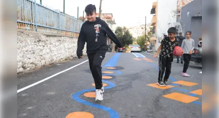 Konak’ta okul yolları rengarenk