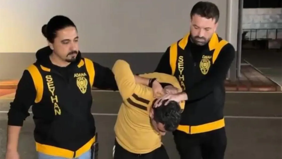 Başını otomobile çarptığı kızını, yere fırlatan baba tutuklandı haberinin görseli