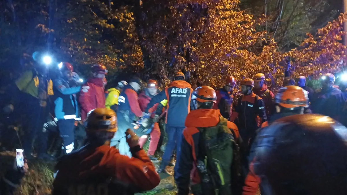 Bursa'da doğa yürüyüşü faciası: Yüksekten düşen 16 yaşındaki çocuk hayatını kaybetti haberinin görseli