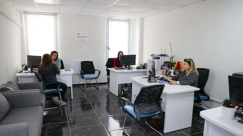 Buca’nın etkin istihdam ofisleri 6 ayda 887 kişiye iş kapısı açtı