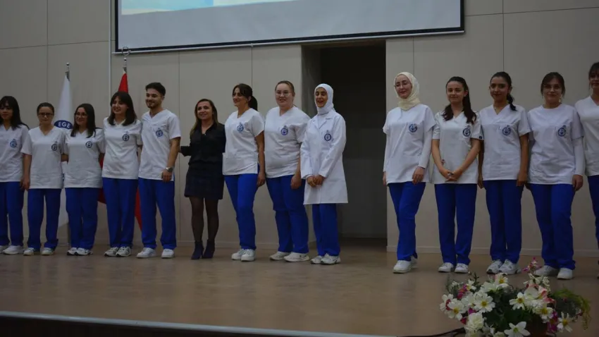 Ege Üniversitesi’nde hemşireliğe ilk adım haberinin görseli