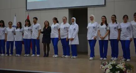 Ege Üniversitesi’nde hemşireliğe ilk adım