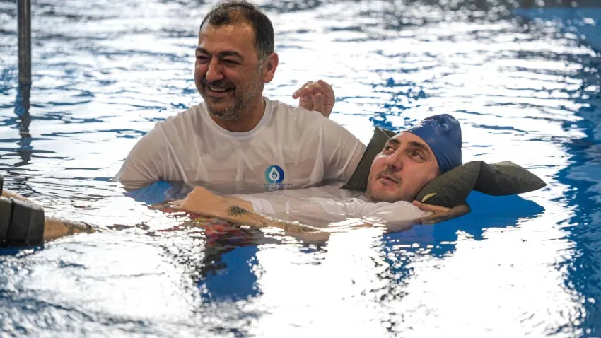 Engelliler, suyun şifa veren etkisiyle buluştu