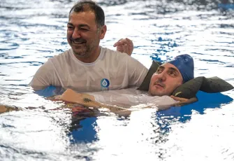 Engelliler, suyun şifa veren etkisiyle buluştu