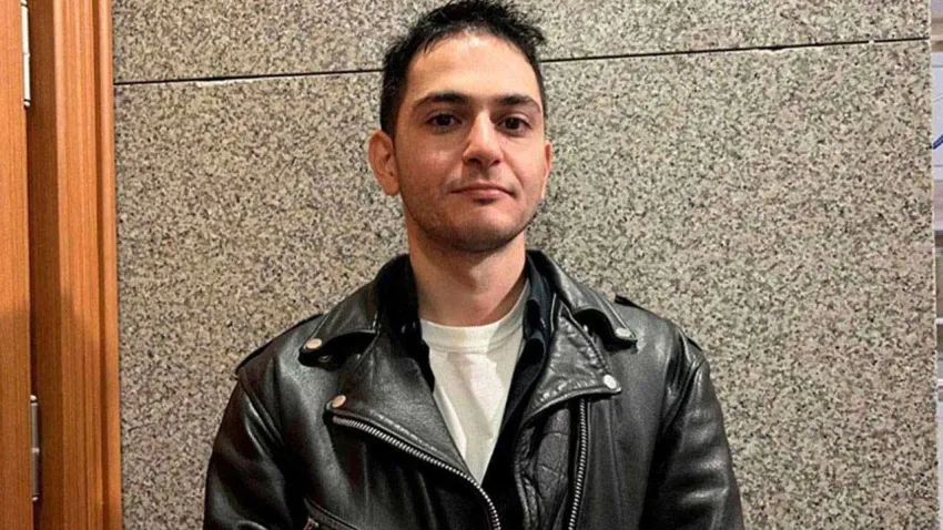 Gazeteci Furkan Karabay davasında yeni gelişme: Mahkemede iddianameyi yırttı! haberinin görseli