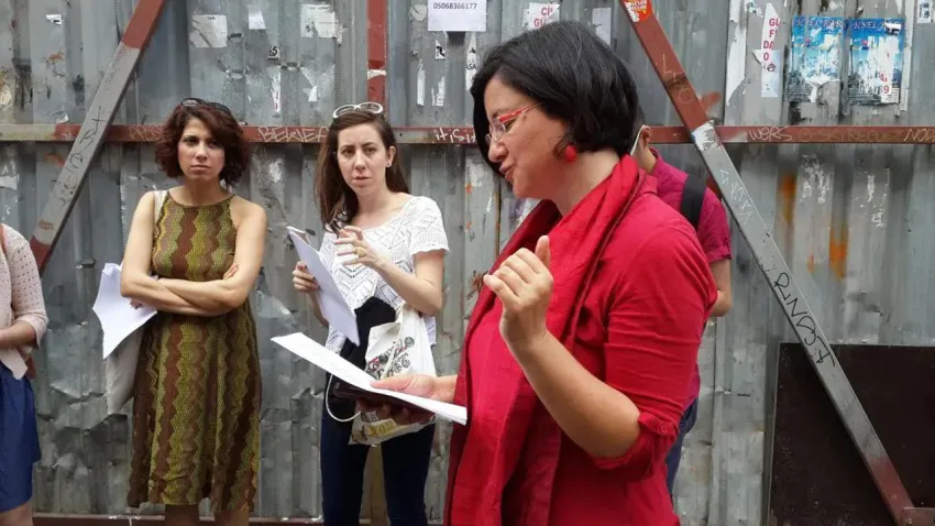 Haydi, sen de kendi feminist hikayeni yeniden anlat haberinin görseli