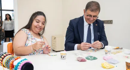 İzmir Büyükşehir’den engellilere destek