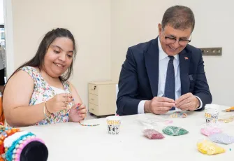 İzmir Büyükşehir’den engellilere destek