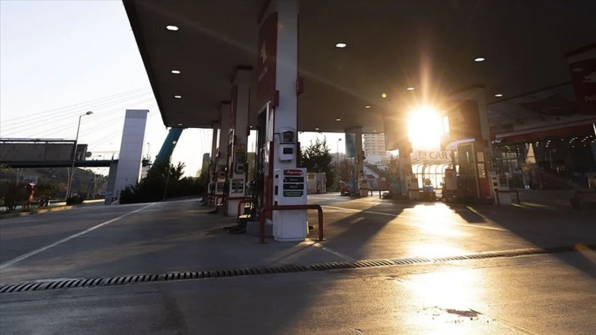 İzmir’de akaryakıt istasyonu sahibinden vergi denetimi iddiasıyla para talebi haberinin görseli