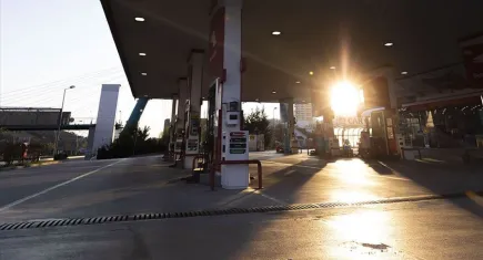 İzmir’de akaryakıt istasyonu sahibinden vergi denetimi iddiasıyla para talebi