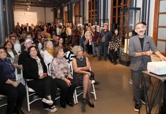 İzmir’de sanat, kız çocuklarının eğitimi ve sürdürülebilir gelecek için buluşuyor