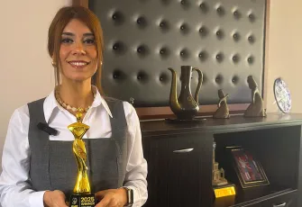 İzmirli Didem öğretmene İngiltere’den ödül