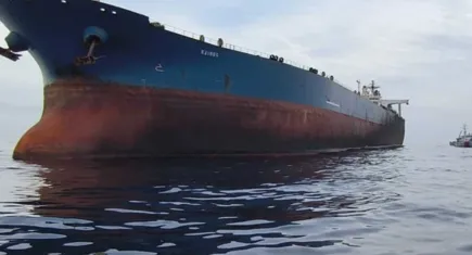 Karadeniz'de Türk kıyılarına yakın gemiye saldırı