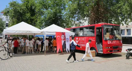 Kent Lokantası öğrenci otobüsü 1. yılını kutluyor