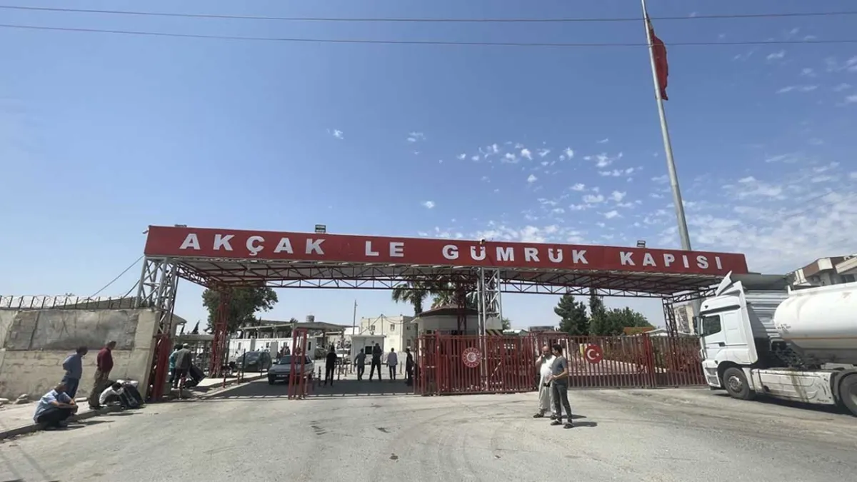 Makam aracıyla insan kaçakçılığı yapan Tuğgeneral hakkında karar!  haberinin görseli