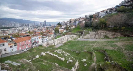 Smyrna Antik Kenti’nde kazı çalışmalarına büyük destek
