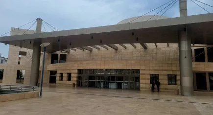 Cam ve seramiğin özgün eserleri Adnan Saygun’da sergilenecek