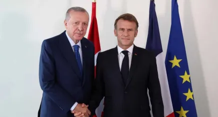 Cumhurbaşkanı Erdoğan Macron ile görüştü!