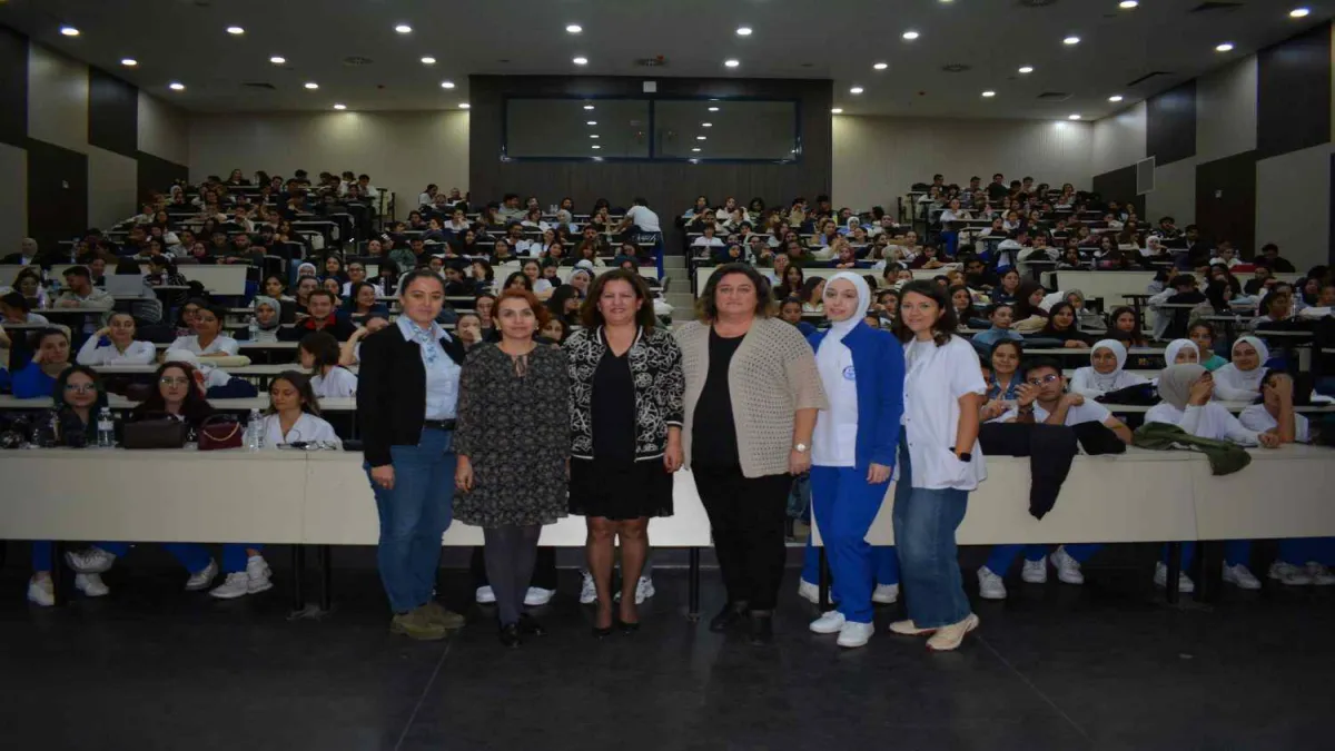 Ege Üniversitesi’nde Akranlar Buluşuyor etkinliği haberinin görseli
