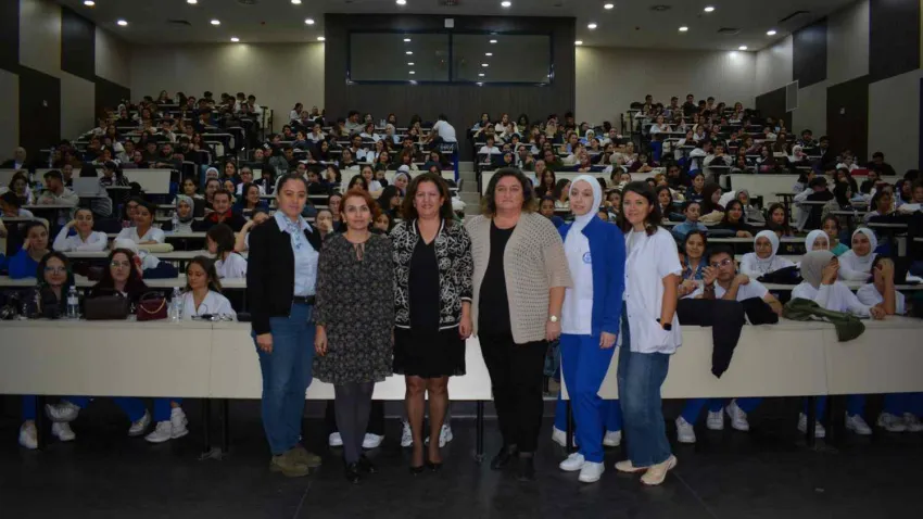 Ege Üniversitesi’nde Akranlar Buluşuyor etkinliği haberinin görseli