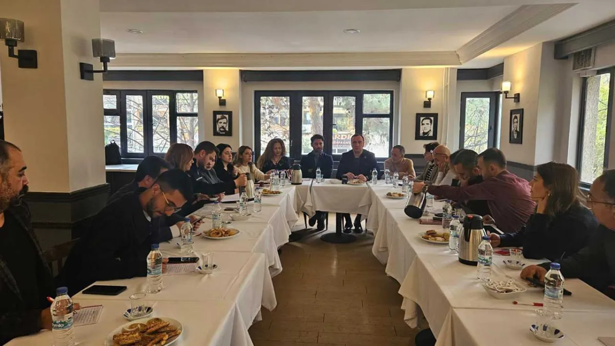 Eğitim bileşenleri Ankara’da ortak mücadele için toplandı haberinin görseli