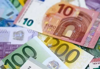 Euro tarihi zirvesini gördü