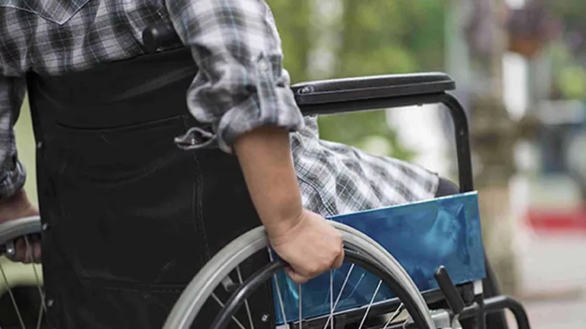 İnsan Hakları Aktivisti Hacer Foggo’dan engelli ailelerine kesilen destekler için bakanlığa çağrı haberinin görseli