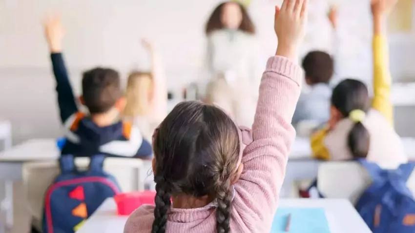 MEB akran zorbalığına karşı düğmeye bastı: Okula başlama yaşı değişiyor haberinin görseli